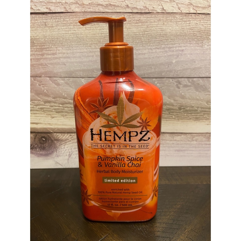 **2 for $25** Hempz Pumpkin Spice & Vanilla Chai Body Moisturizer